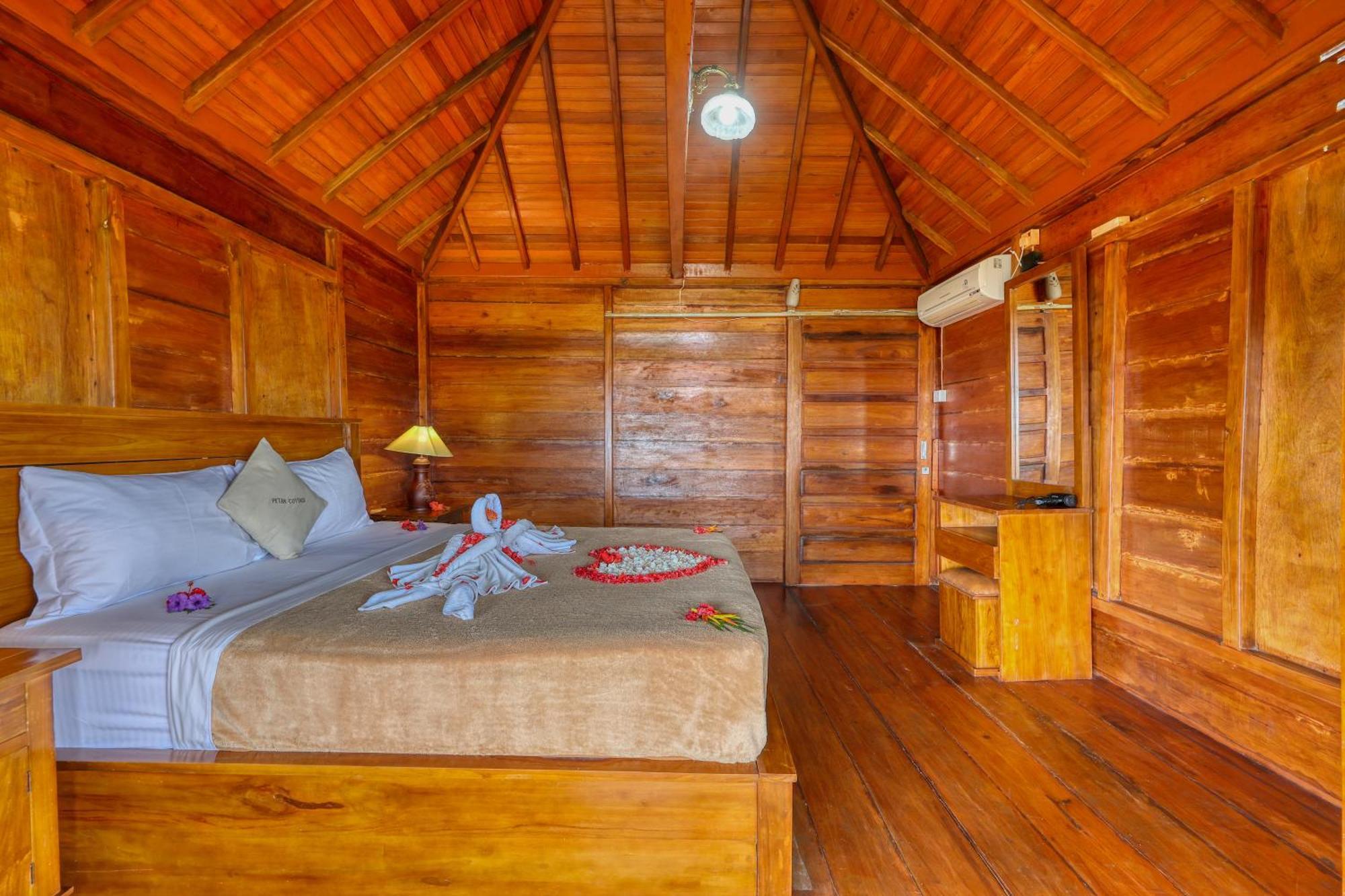 Petak Cottage Ped Esterno foto